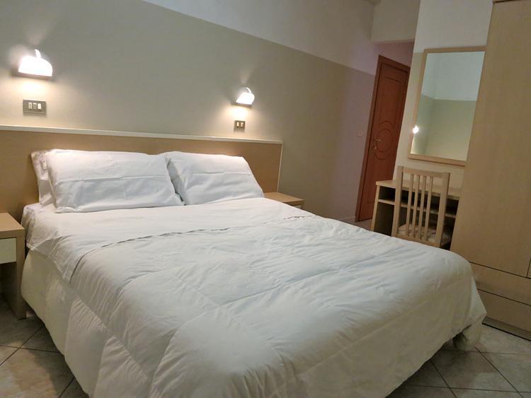 Hotel Romina Ρίμινι Εξωτερικό φωτογραφία