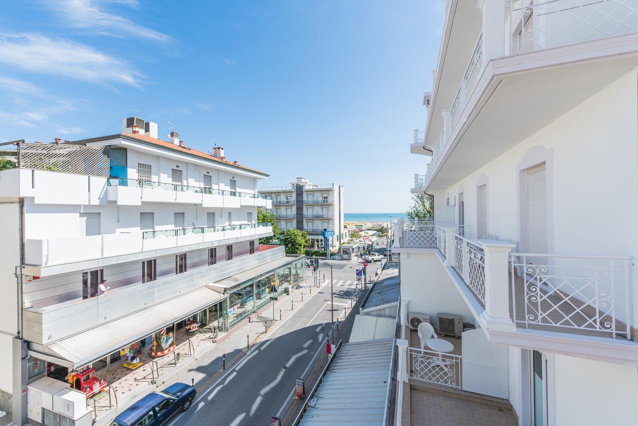 Hotel Romina Ρίμινι Εξωτερικό φωτογραφία